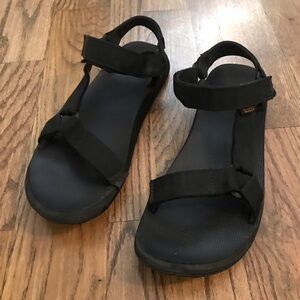 Men’s Black Teva Size 12 Adjustable Sandals